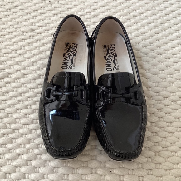 Salvatore Ferragamo Shoes - Salvatore Ferragamo Womens Patent Leather Black 6.5 Driver Moccasin Shoe Gancini